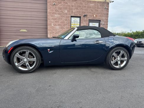 Used 2006 Pontiac Solstice Convertible w/ Premium Package RWD image 1