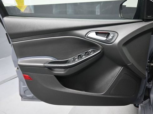 Used 2017 Ford Focus RS image 9