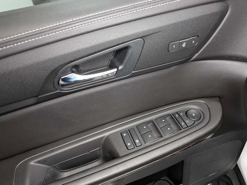 Used 2017 Chevrolet Traverse Premier AWD/4WD image 41