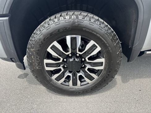 New 2026 GMC Sierra 2500 Denali Ultimate AWD/4WD image 19