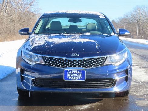 Certified 2016 Kia Optima EX w/ Premium Package image 7