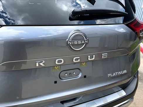 Used 2023 Nissan Rogue Platinum w/ Platinum Premium Package FWD image 29