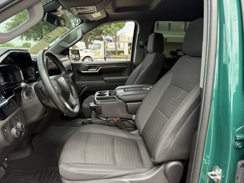 Used 2024 Chevrolet Silverado 1500 LT RWD image 24