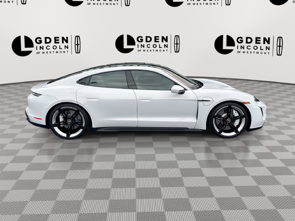 Used 2022 Porsche Taycan GTS AWD/4WD image 9
