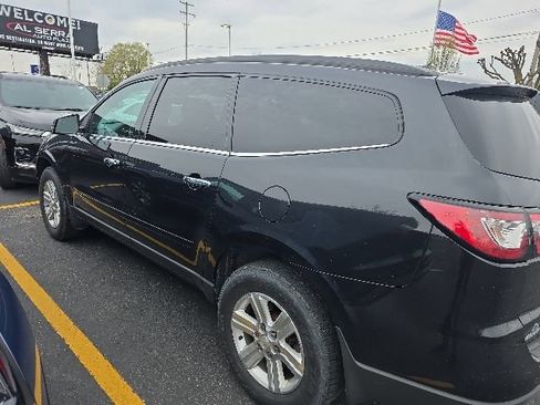 Used 2014 Chevrolet Traverse LT FWD image 2