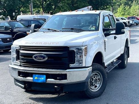 Used 2019 Ford F250 XL w/ XL Value Package AWD/4WD image 3