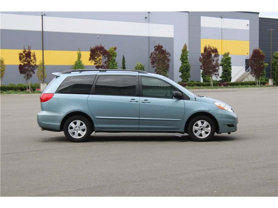 Used 2008 Toyota Sienna LE FWD image 4