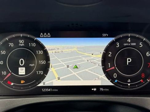 Used 2019 Jaguar F-PACE Prestige image 33