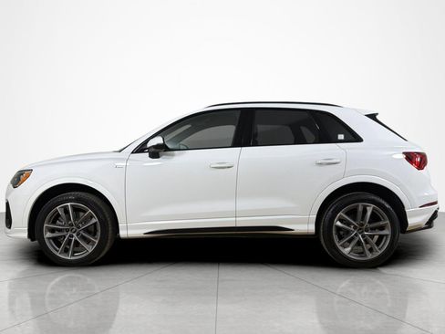 Used 2022 Audi Q3 2.0T Premium AWD/4WD image 2