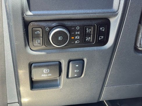 Used 2025 Ford F150 Platinum w/ Equipment Group 702A High AWD/4WD image 16
