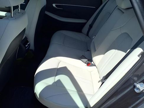 New 2025 Hyundai Sonata Limited image 13
