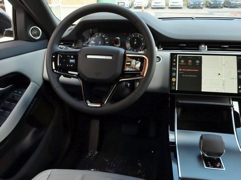 Used 2026 Land Rover Range Rover Evoque S image 16