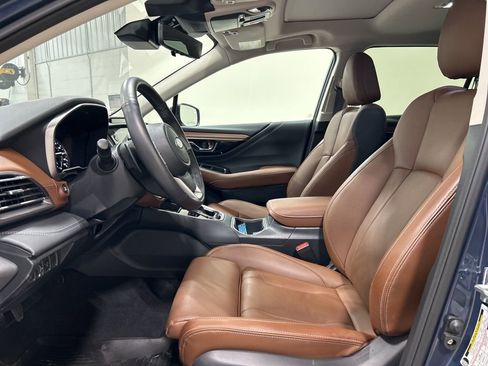 Used 2023 Subaru Outback Touring w/ Popular Package #2 image 10