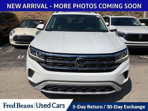 Used 2023 Volkswagen Atlas SE w/ Panoramic Sunroof Package image 2
