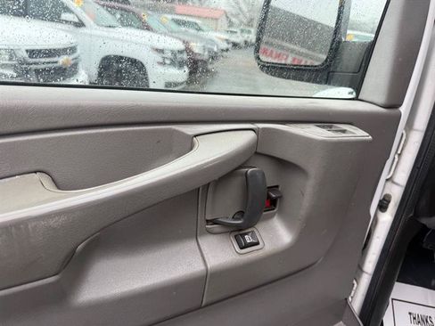 Used 2013 GMC Savana 2500 RWD image 20