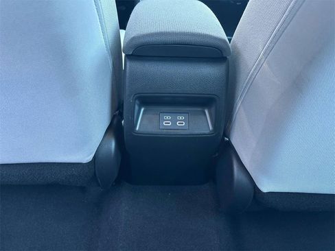 Used 2023 Toyota Corolla LE image 12