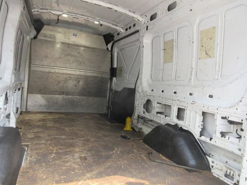 Used 2016 Ford Transit 250 148 Medium Roof RWD image 15