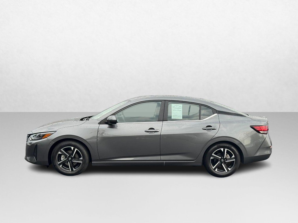Used 2025 Nissan Sentra SV FWD image 2