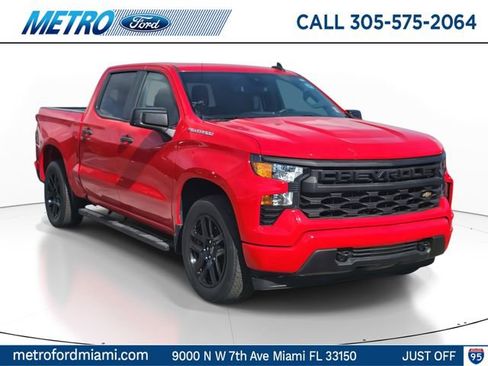 Used 2023 Chevrolet Silverado 1500 Custom image 1