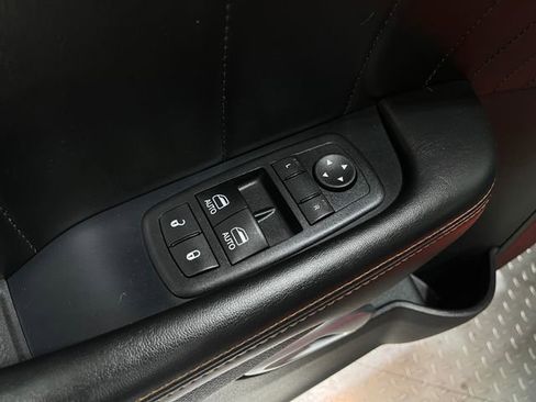 Used 2016 Dodge Challenger R/T Plus image 17