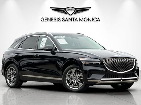 Used 2025 Genesis GV70 2.5T w/ Select Package AWD/4WD image 2