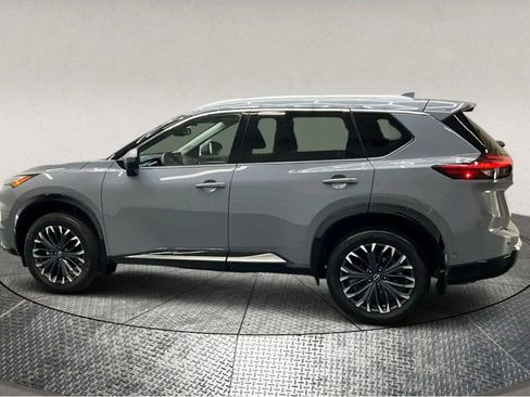 Used 2024 Nissan Rogue Platinum w/ Platinum Premium Package image 5