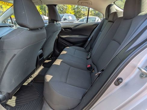 Used 2022 Toyota Corolla LE FWD image 12