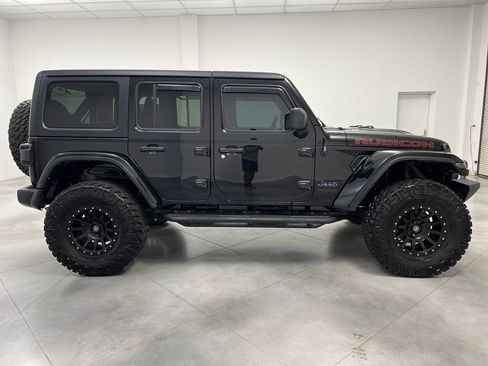 Used 2022 Jeep Wrangler Unlimited Rubicon w/ Cold Weather Group AWD/4WD image 10