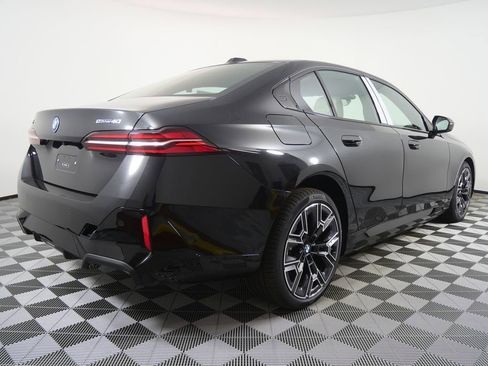 New 2026 BMW i5 eDrive40 w/ M Sport Package image 3