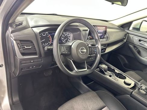 Used 2024 Nissan Rogue SV image 13