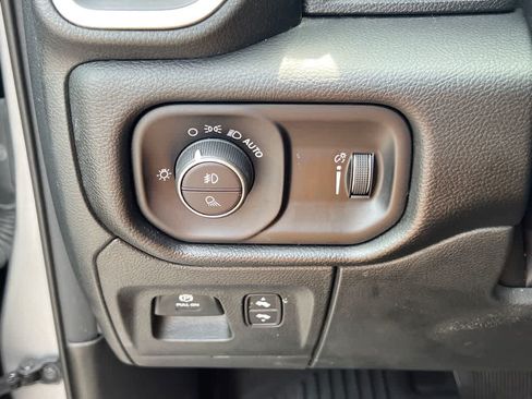 Used 2022 RAM 1500 Big Horn AWD/4WD image 28