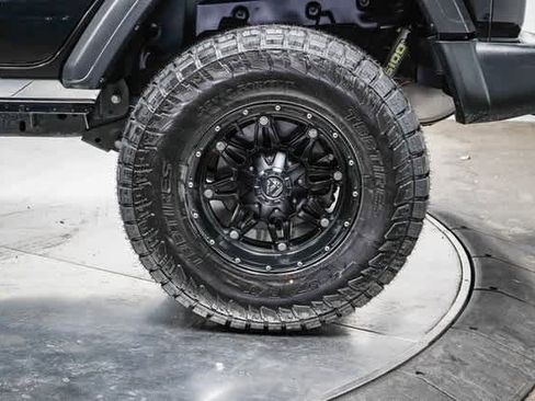 Used 2019 Jeep Wrangler Unlimited Sport image 11