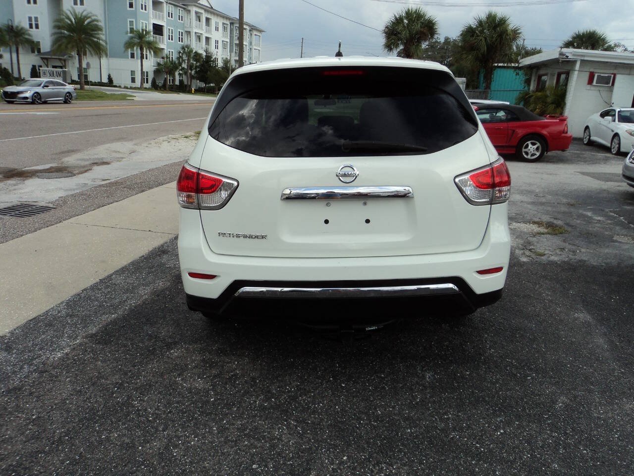 Used 2014 Nissan Pathfinder S FWD image 7