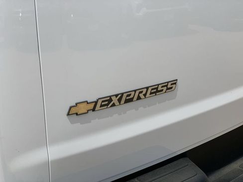 New 2026 Chevrolet Express 2500 w/ Driver Convenience Package RWD image 30