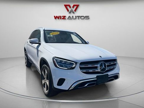 Used 2022 Mercedes-Benz GLC 300 4MATIC w/ Multimedia Package Lite image 3