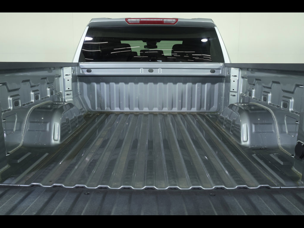 Used 2023 Chevrolet Silverado 1500 LT AWD/4WD image 17