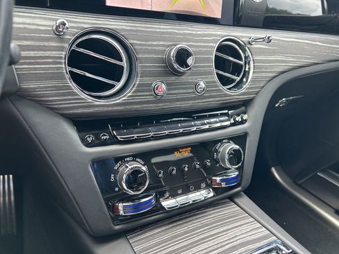 Used 2023 Rolls-Royce Ghost AWD/4WD image 37