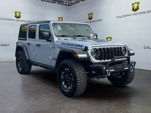 Used 2024 Jeep Wrangler Unlimited Rubicon 4xe w/ Technology Group AWD/4WD image 7