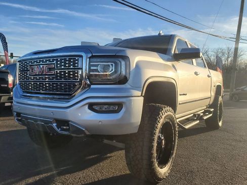 Used 2018 GMC Sierra 1500 Denali w/ Denali Ultimate Package image 8