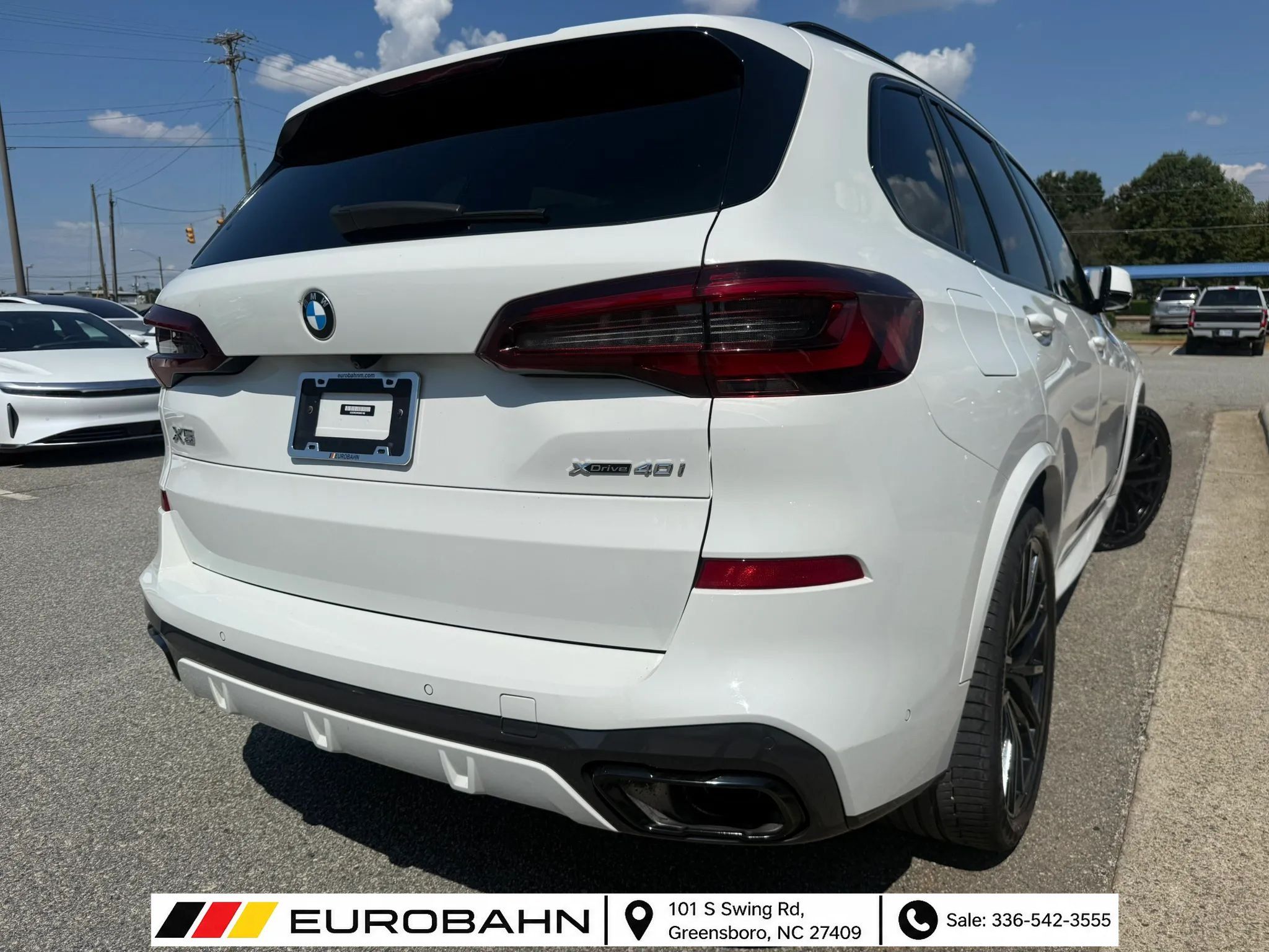 Used 2022 BMW X5 xDrive40i w/ M Sport Package AWD/4WD image 3