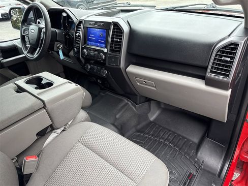 Used 2020 Ford F150 XLT image 40
