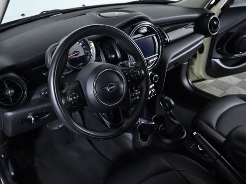 Used 2019 MINI Cooper 4-Door Hardtop FWD image 11