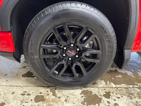 Used 2024 GMC Sierra 1500 Elevation AWD/4WD image 11