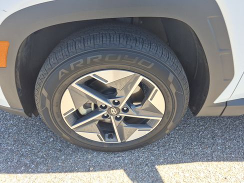 Used 2025 Hyundai Tucson SEL AWD/4WD image 24