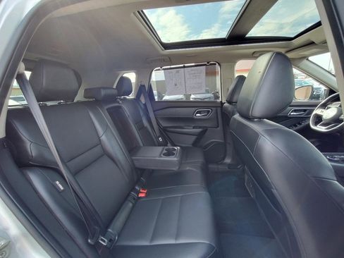 Used 2021 Nissan Rogue SV w/ Premium Package AWD/4WD image 39