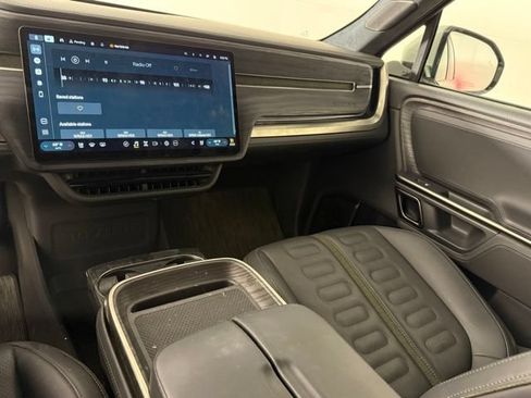 Used 2023 Rivian R1S Adventure AWD/4WD image 20