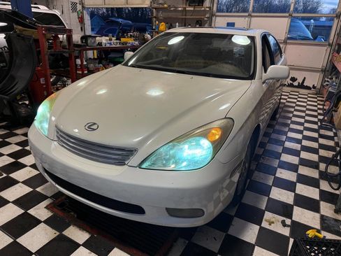 Used 2004 Lexus ES 330 image 8