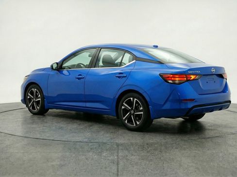 Used 2025 Nissan Sentra SV image 6
