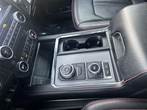 Used 2021 Ford Expedition Max Limited image 24