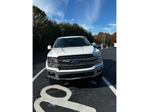 Used 2020 Ford F150 Lariat image 2